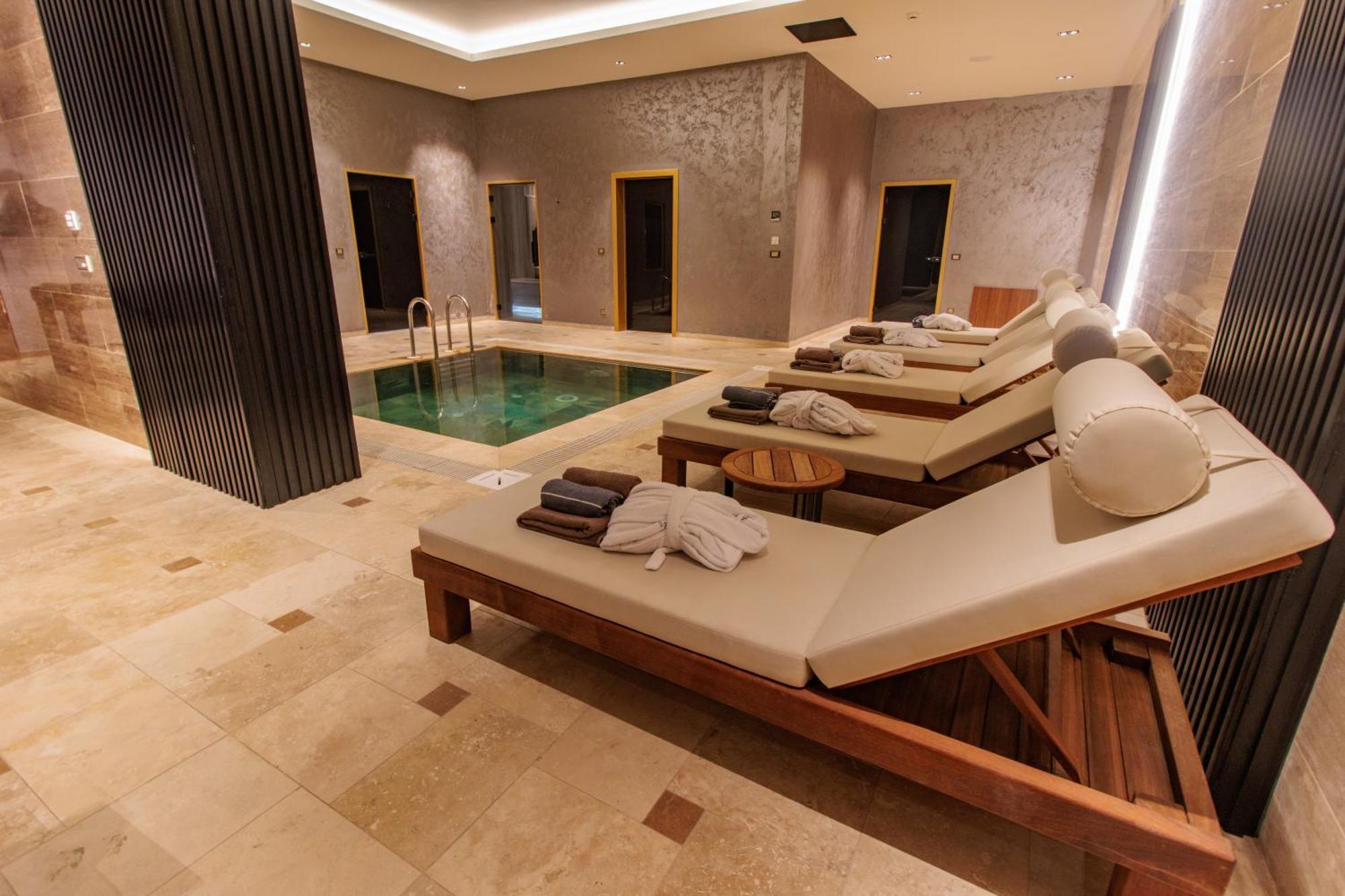 Anadolu Hotels Esenboga Thermal Exterior foto